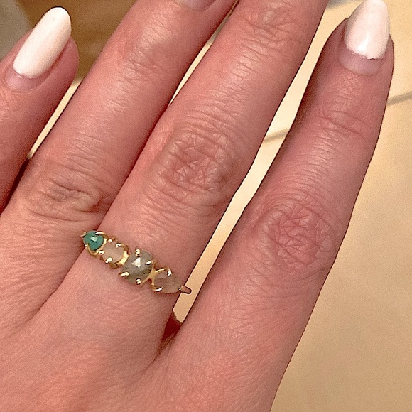 18k solid gold dainty mixed-stone ring - Picture 3 of 8